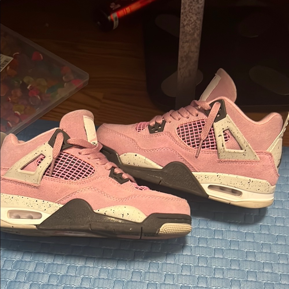 Jordan 4 Orchids Womens Size 5.5 Men’s/Youth Size 4 WITH BOX